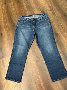 Y2K Apt. 9 Straight-Leg Women’s Cropped Jeans in Dark Blue Wash